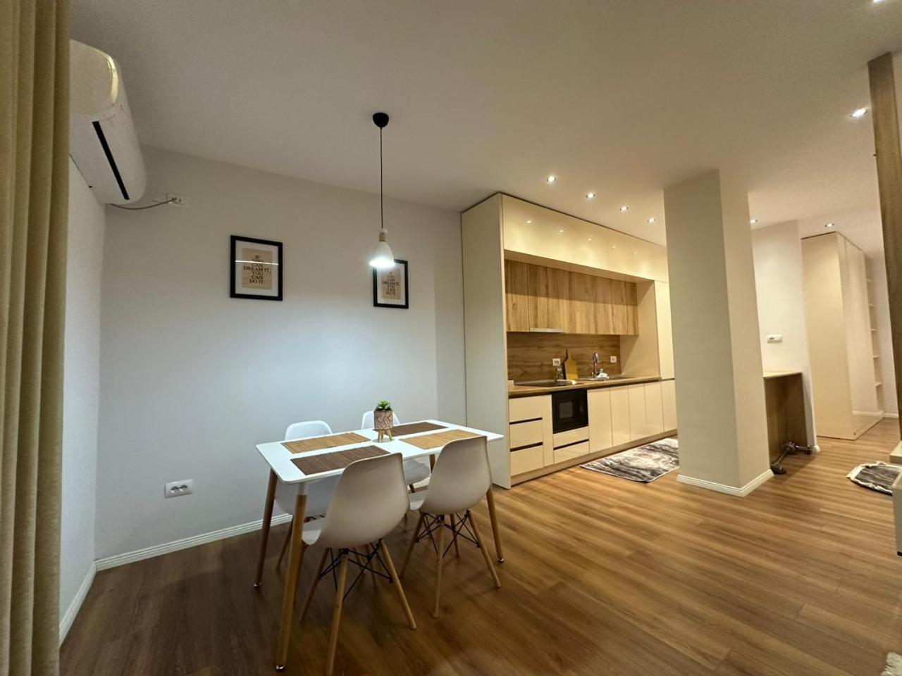 Fa Apartments At City Center 02 ติรานา ภายนอก รูปภาพ